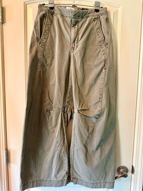 Pilcro by Anthropologie Puddle Curve Wide Leg Pants in Moss